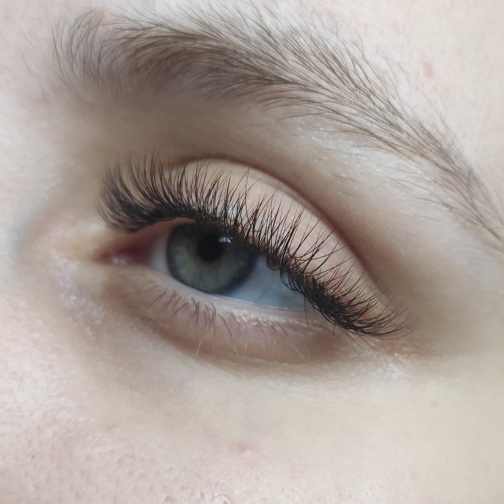 Наращивание ресниц 1,5 D