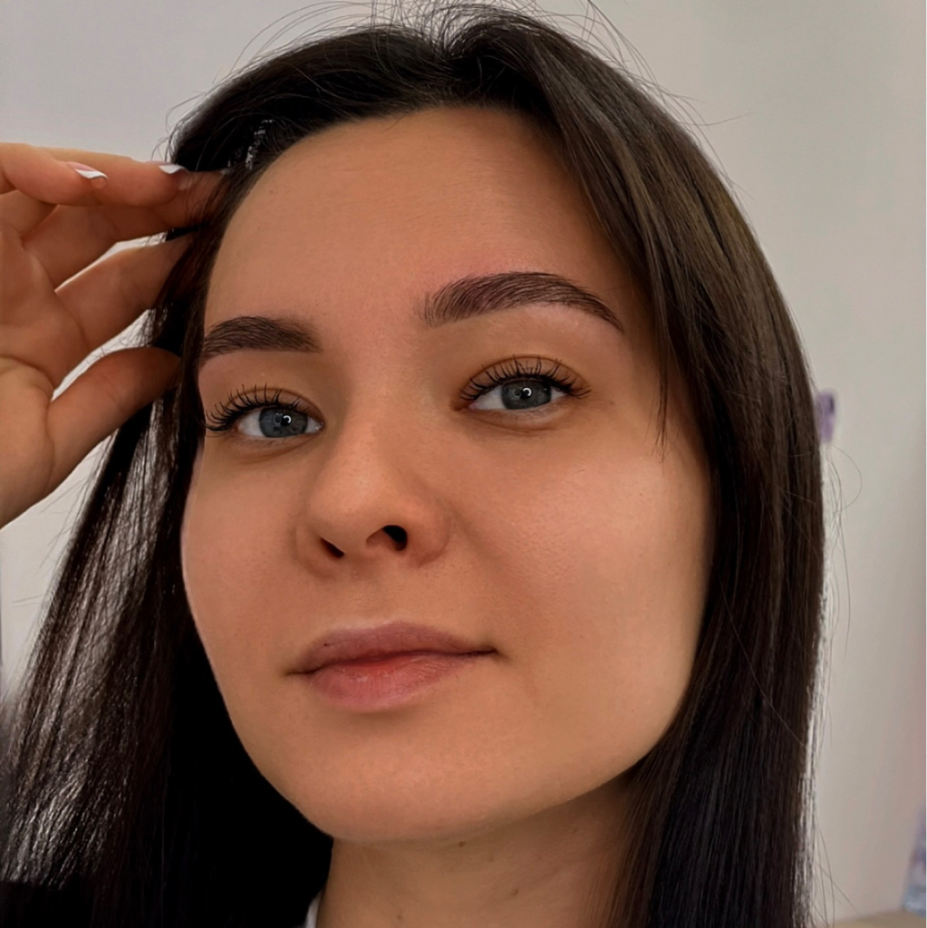 Коррекция и окрашивание бровей