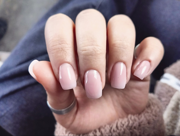 1.2 Маникюр+Гельлак однотон(без снятия или моя работа)