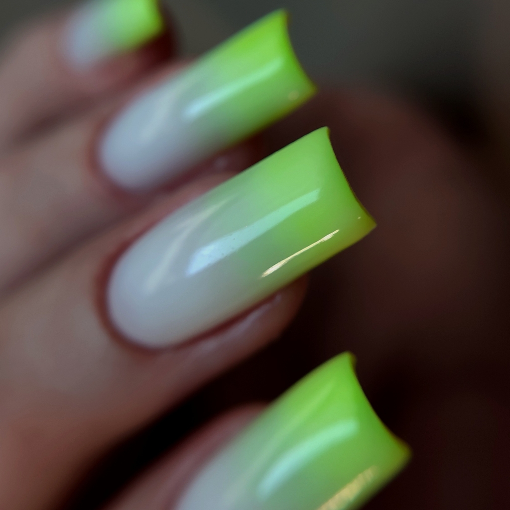 Градиент аэропуфингом/базой (10 ногтей)