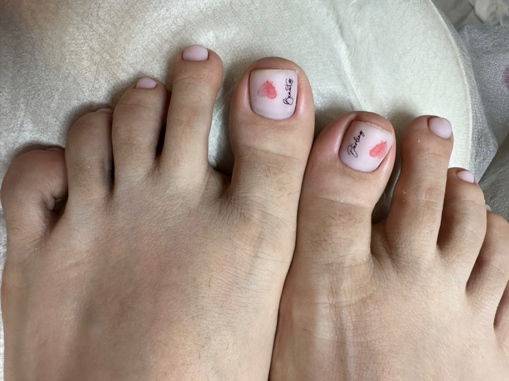 Экспресс педикюр с покрытием гель лак