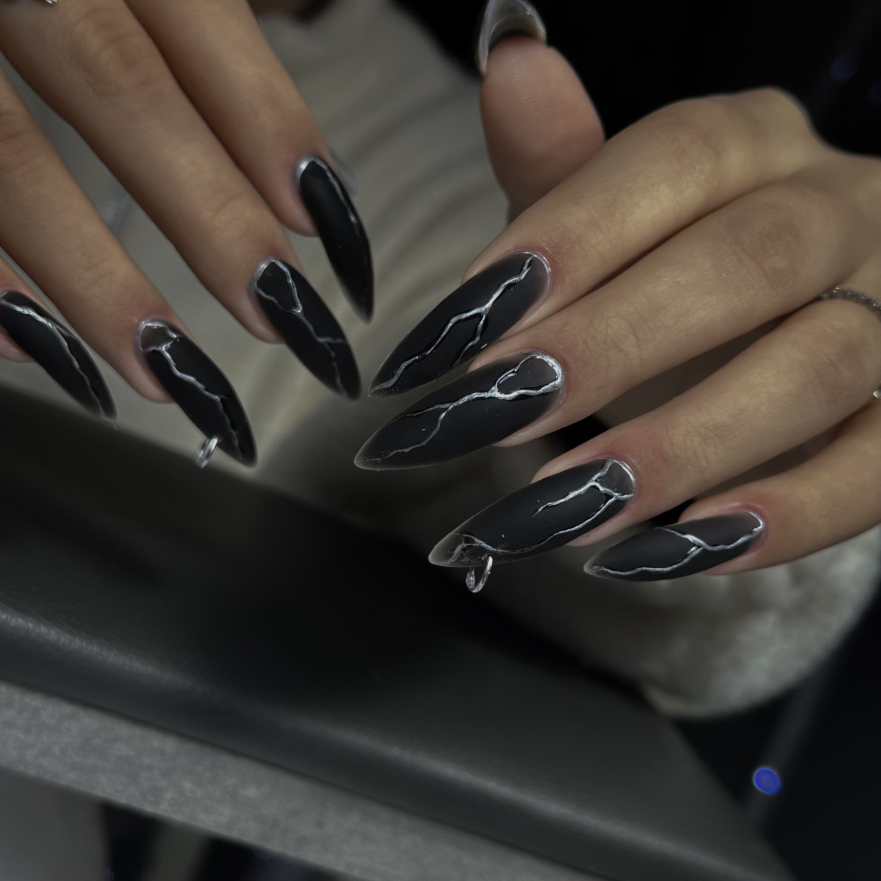 Наращивание ногтей