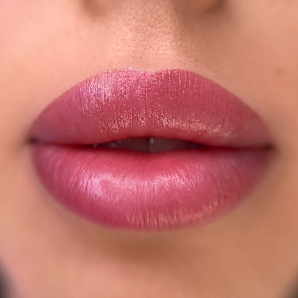 Губы в технике Акварель / 3d Volume/ Помада