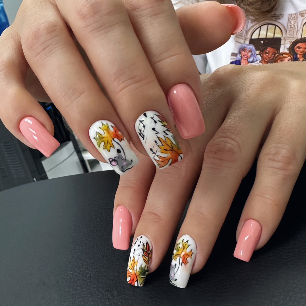 Маникюр со сложным дизайном