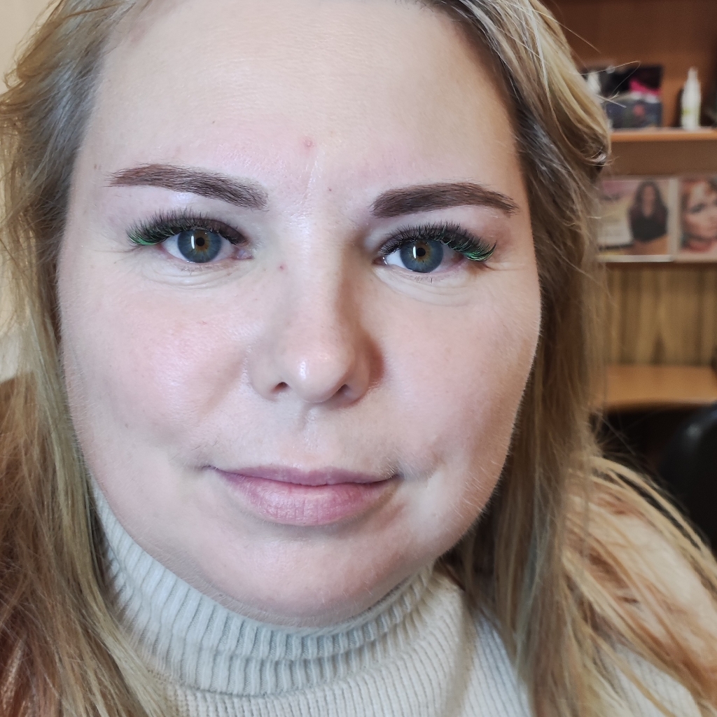 Коррекция бровей