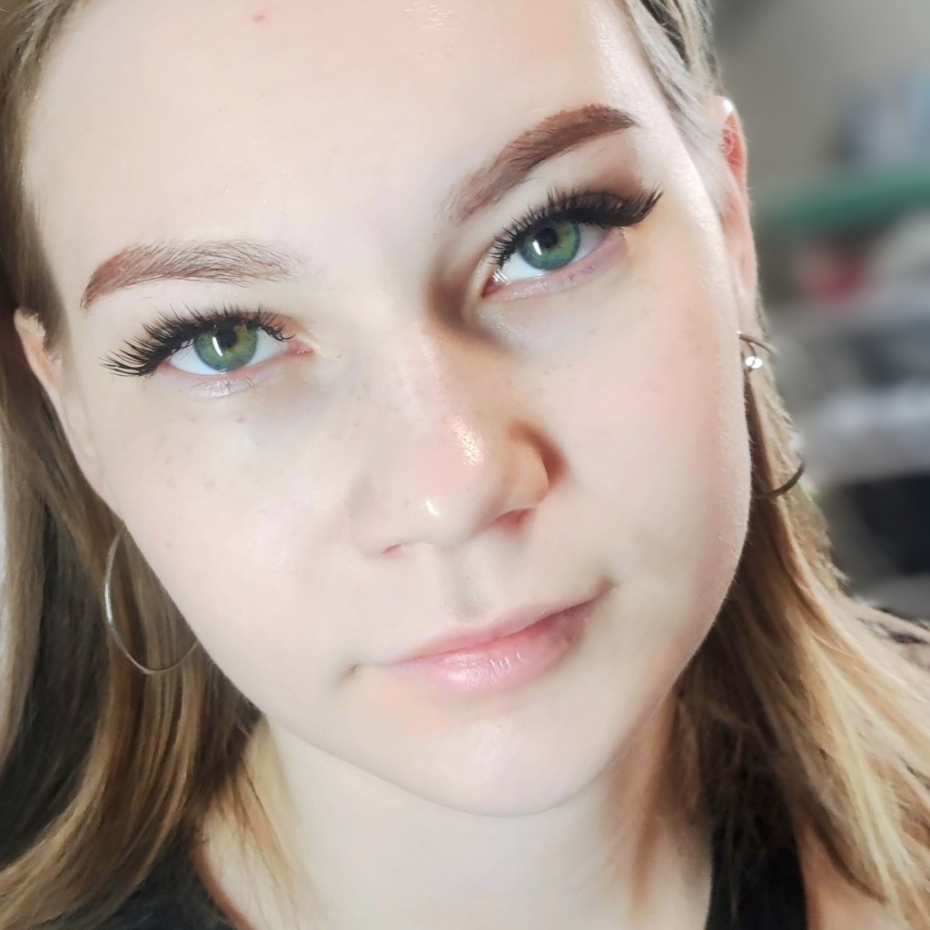 Наращивание ресниц 2Д