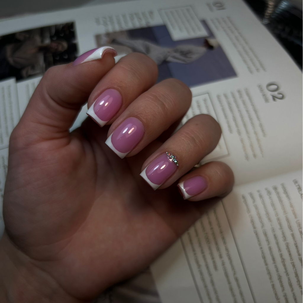 Маникюр с покрытием гель-лак