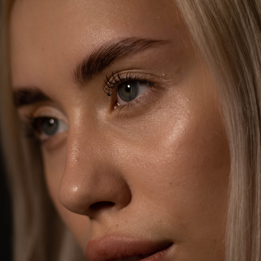 Долговременная укладка бровей с окрашиванием