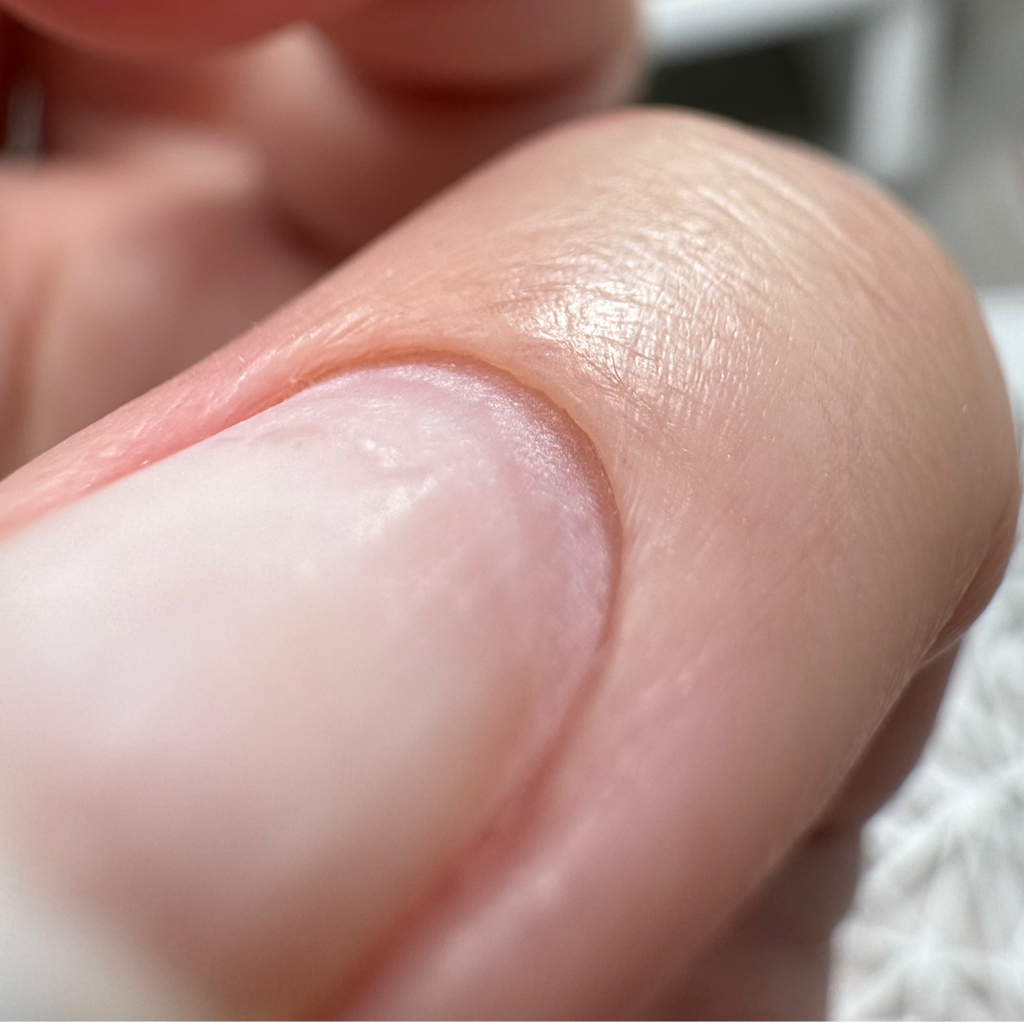 Маникюр без покрытия