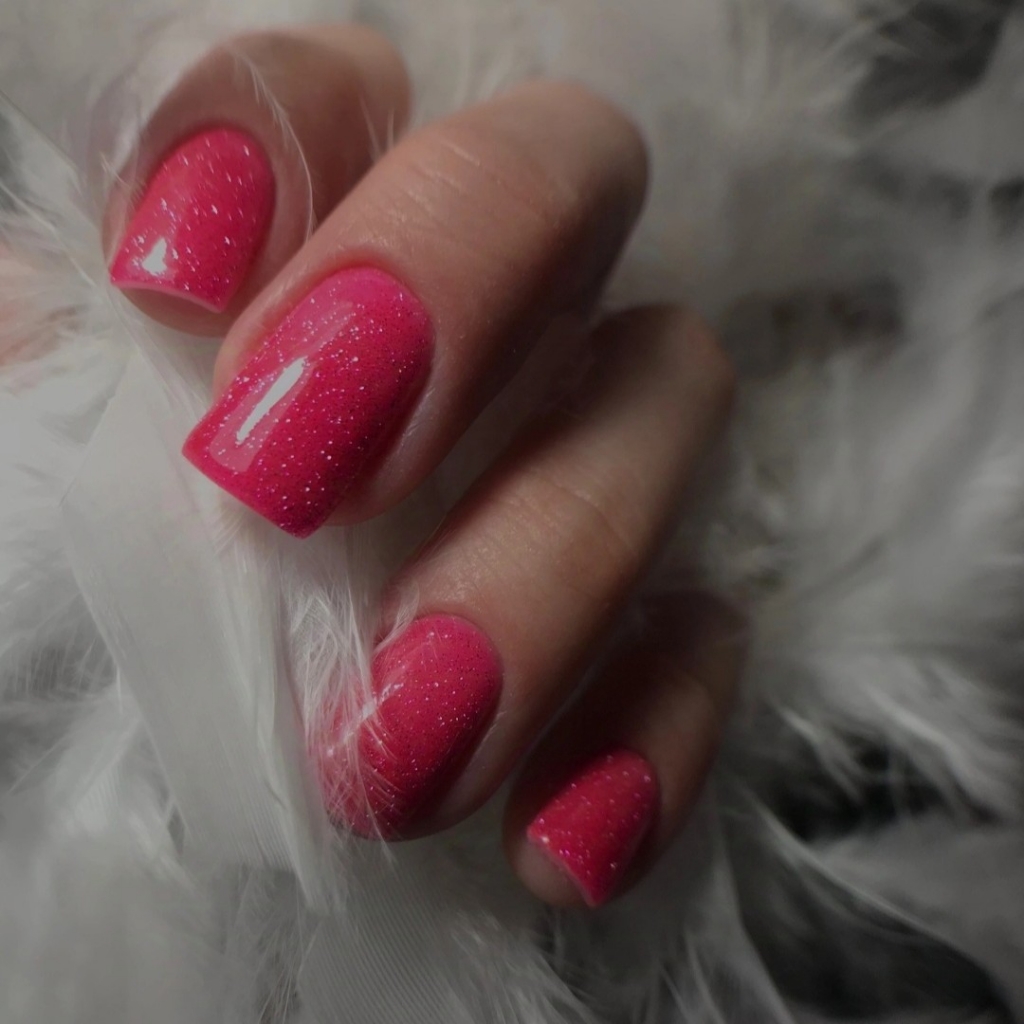 Аппаратный маникюр с покрытием гель-лак