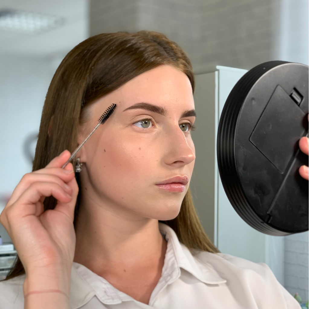 Долговременная укладка бровей