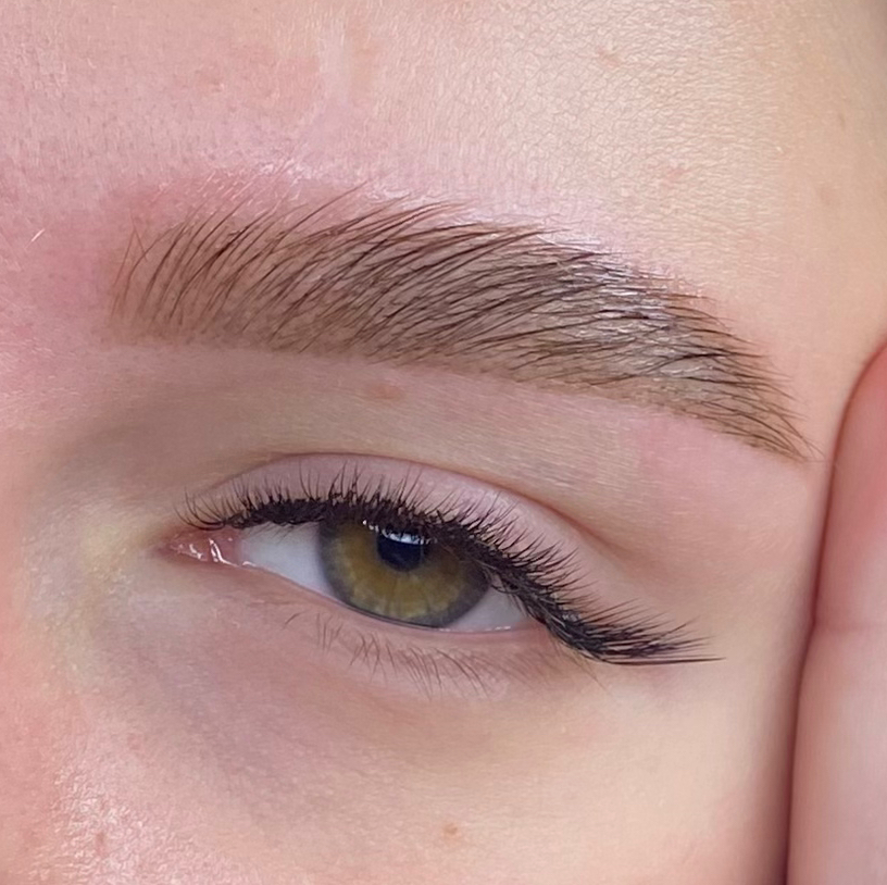 Комплекс: Лами бровей/окрашивание/коррекция/уход