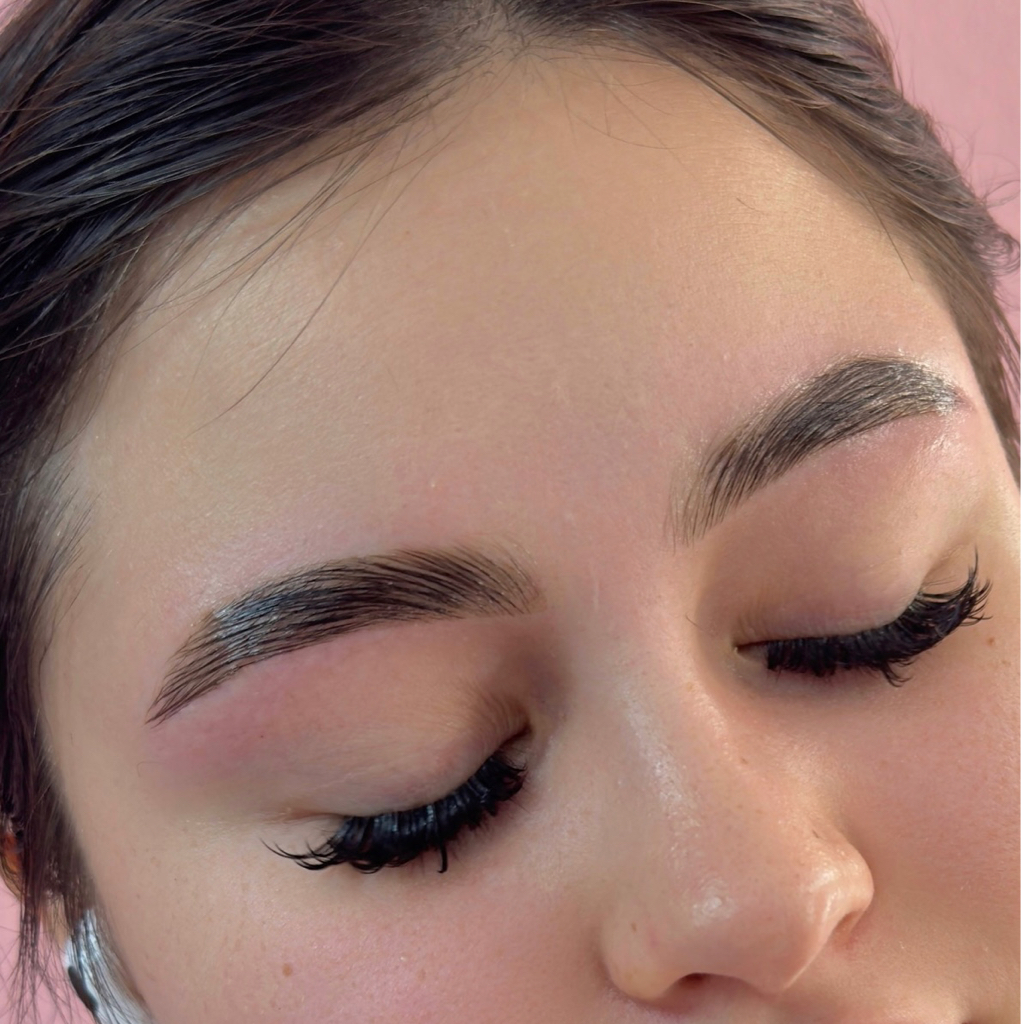 Ламинирование бровей