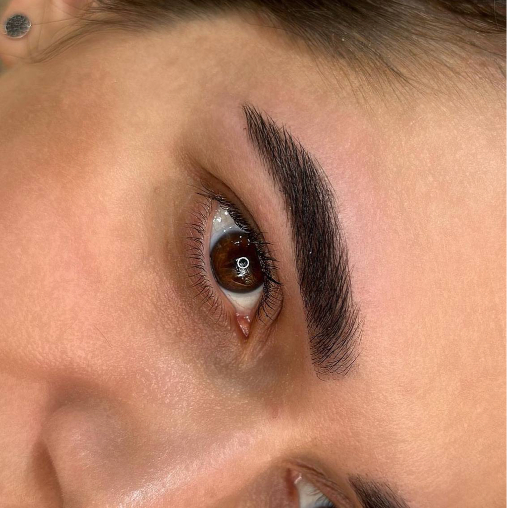 Моделирование ,коррекция,окрашивание бровей