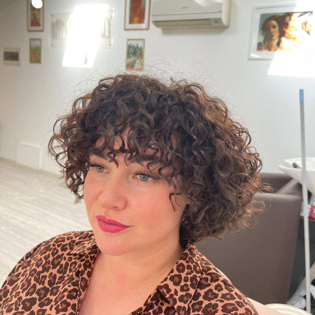 Кудрявая челка