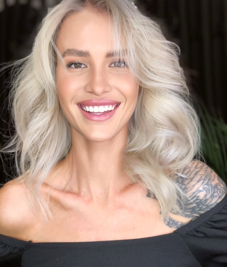 Вечерняя укладка с использованием горячих инструментов