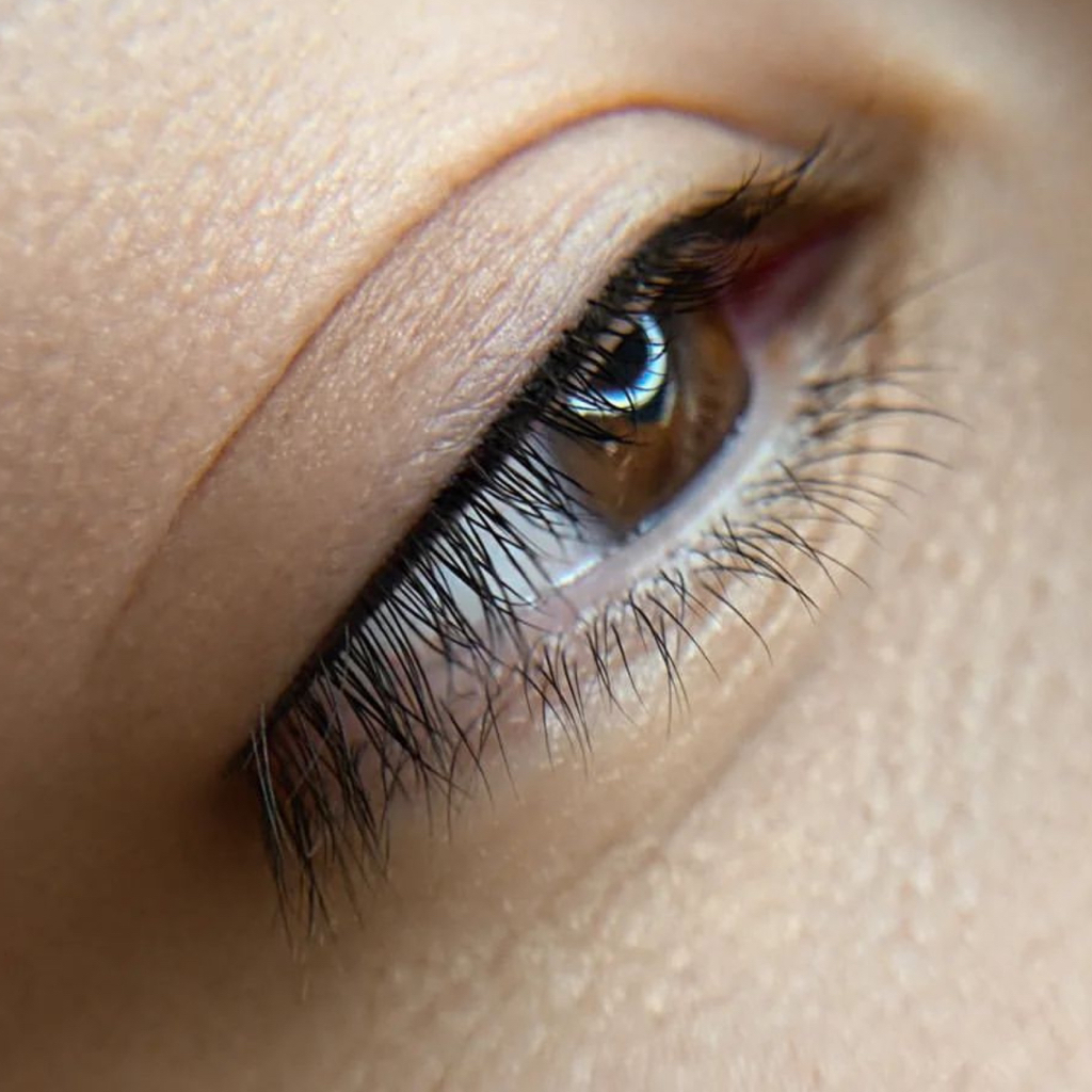 Межресничное пространство