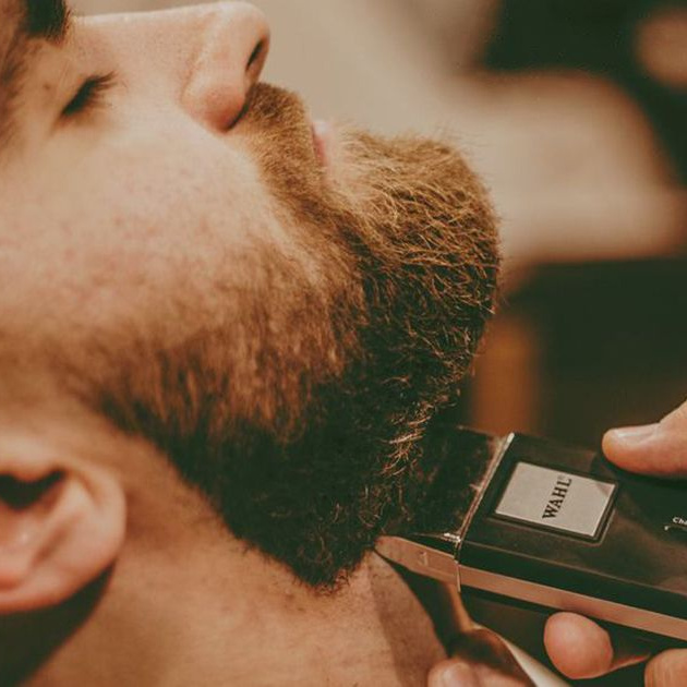 Бритье бороды шейвером