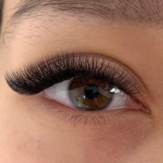 Наращивание ресниц 2,5-3D