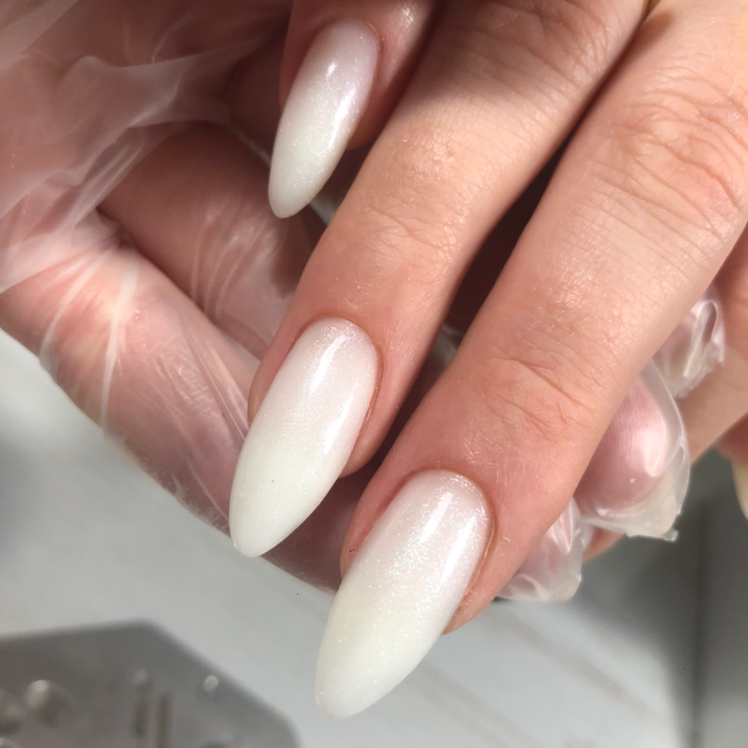 Маникюр + укрепление гелем 1900 р