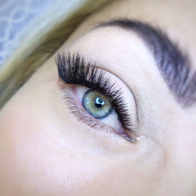 Наращивание ресниц 3 D