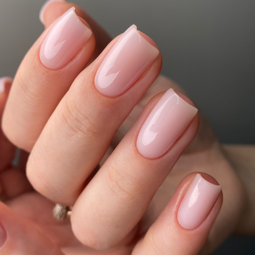 Маникюр+однотонное покрытие(с укреплением + мелкие ремонты)