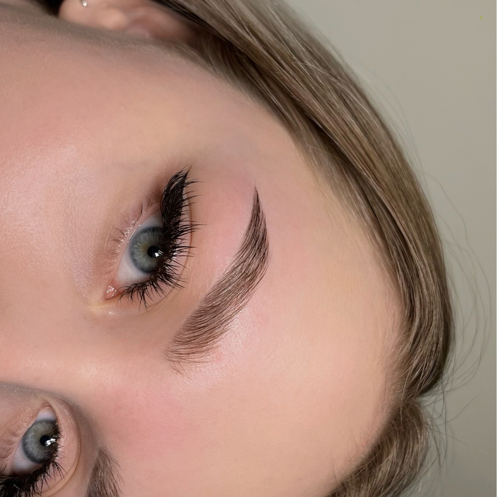 Ламинирование бровей+ оформление+ окрашивание краской