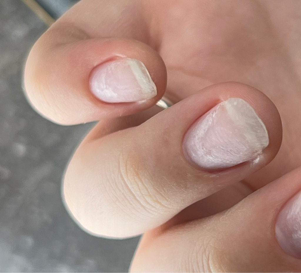 Маникюр классический