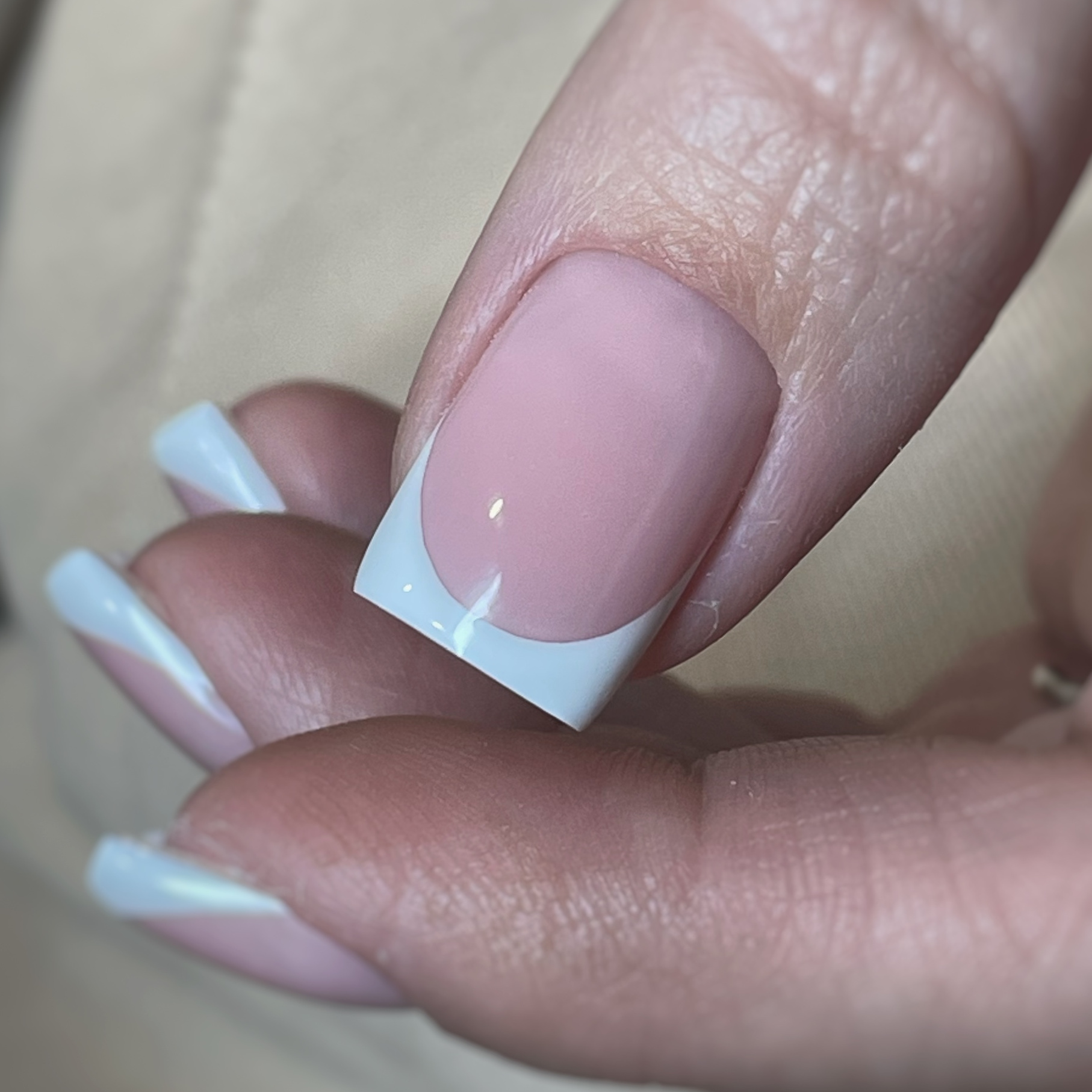 Комбинированный маникюр + покрытие гель-лак «френч»