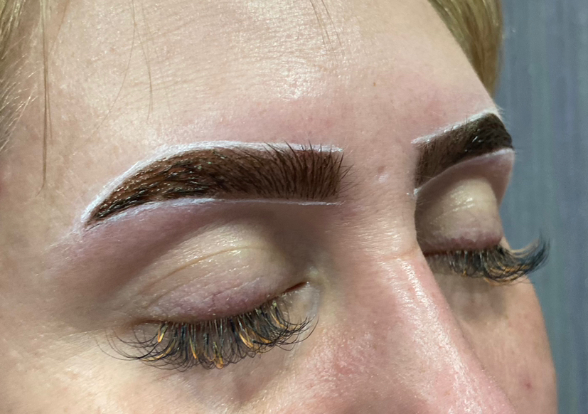 Окрашивание + коррекция бровей