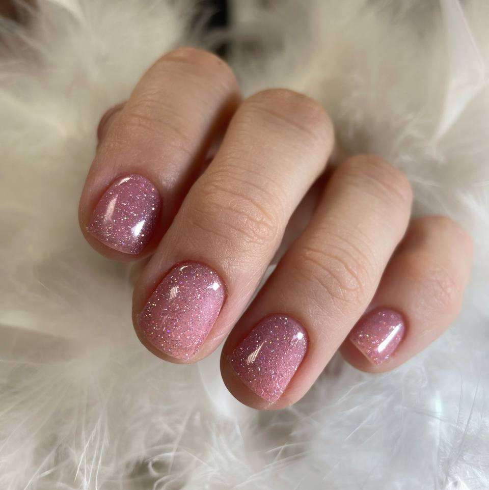 Маникюр с покрытием гель-лак