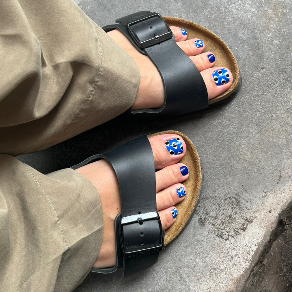Педикюр со стопой+плёнки/Full pedicure + nail wraps