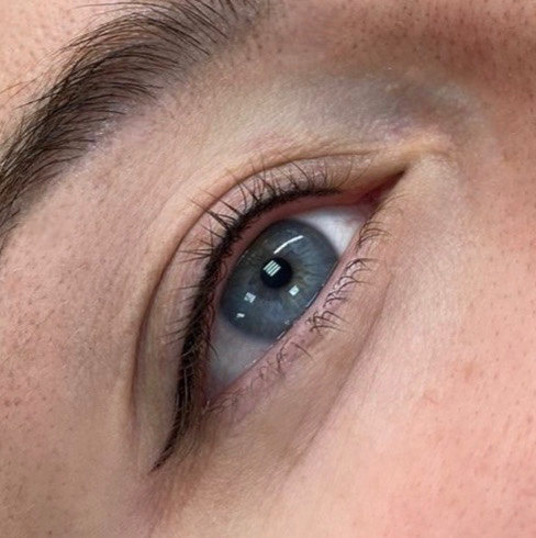 Перманентный макияж : Стрелка классика