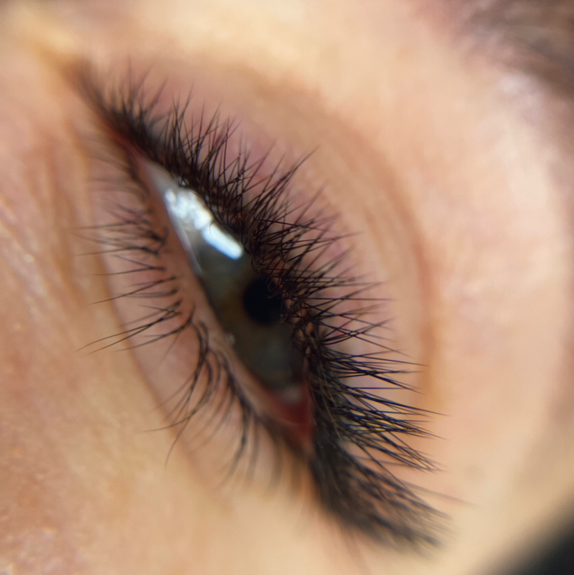 Нижние ресницы
