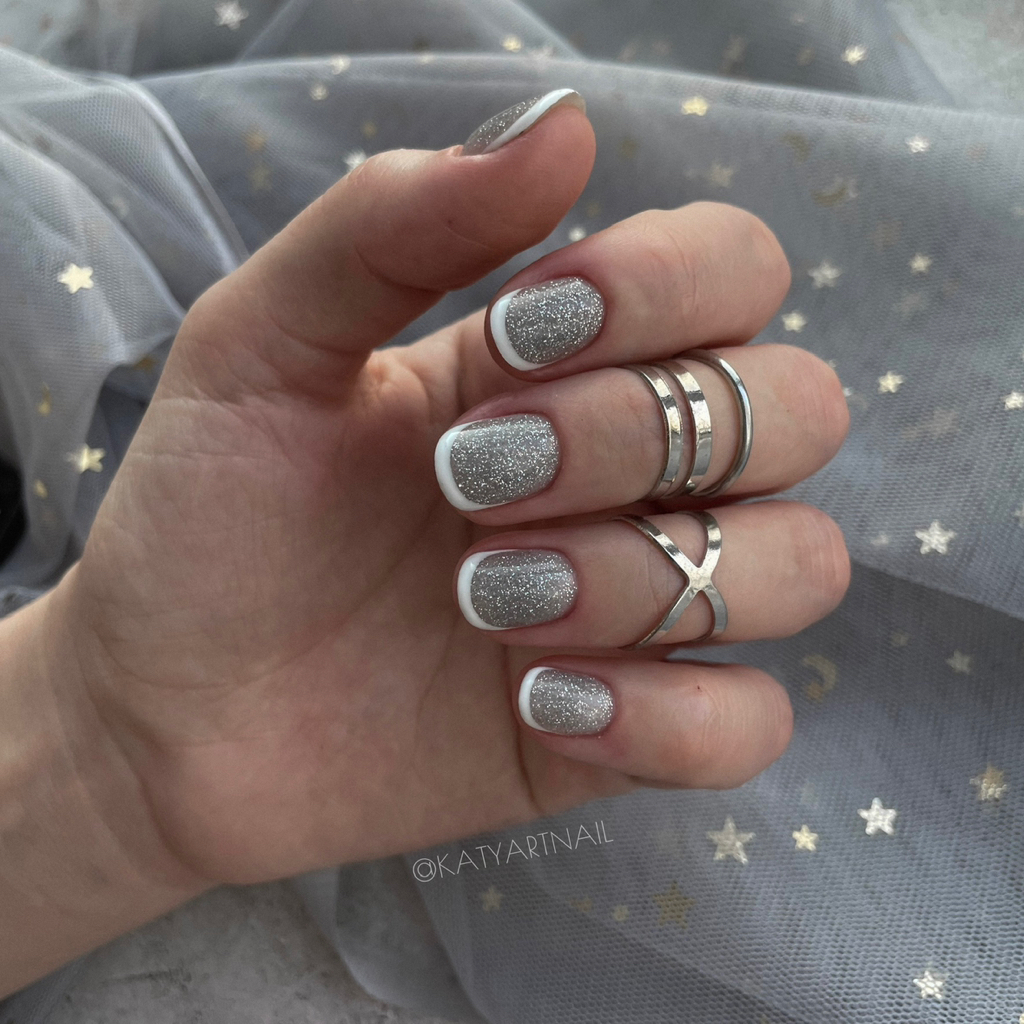 МАНИКЮР + ПОКРЫТИЕ С ЛЁГКОЙ КОРРЕЦИЕЙ