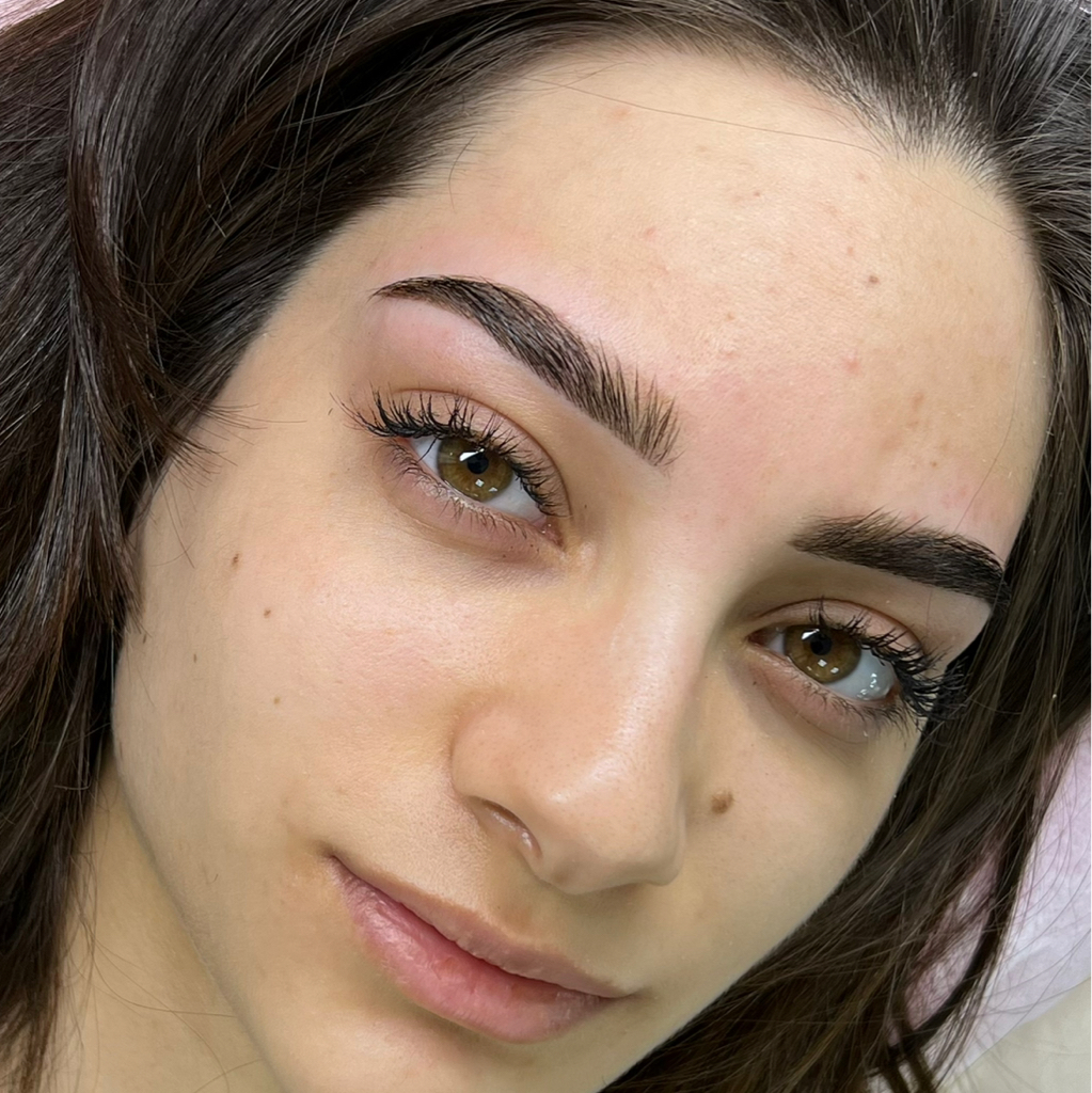 Оформление бровей