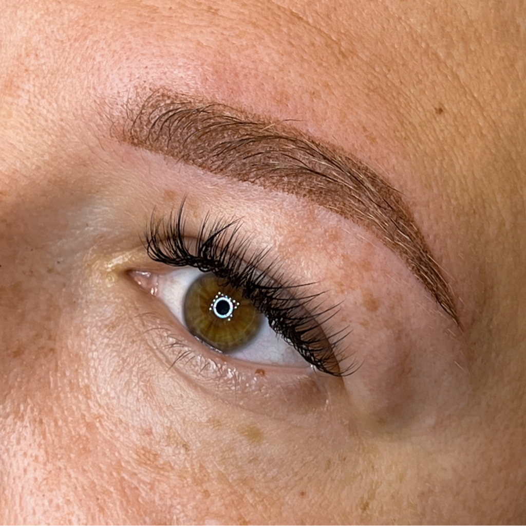 Перманент бровей