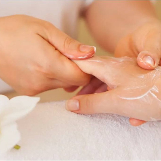 Маникюр с покрытием + Уход для рук "Свеча увлажнение и защита"