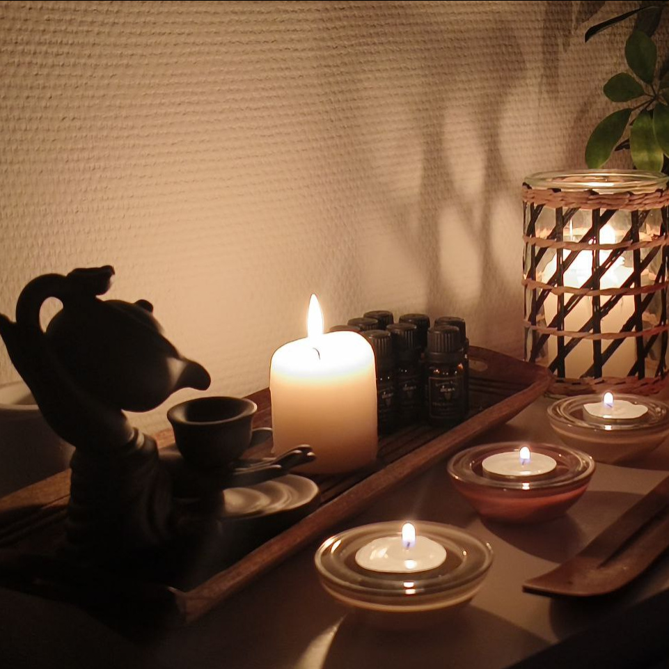 Аромамассаж (массажная арома - свеча либо арома - масло на выбор)