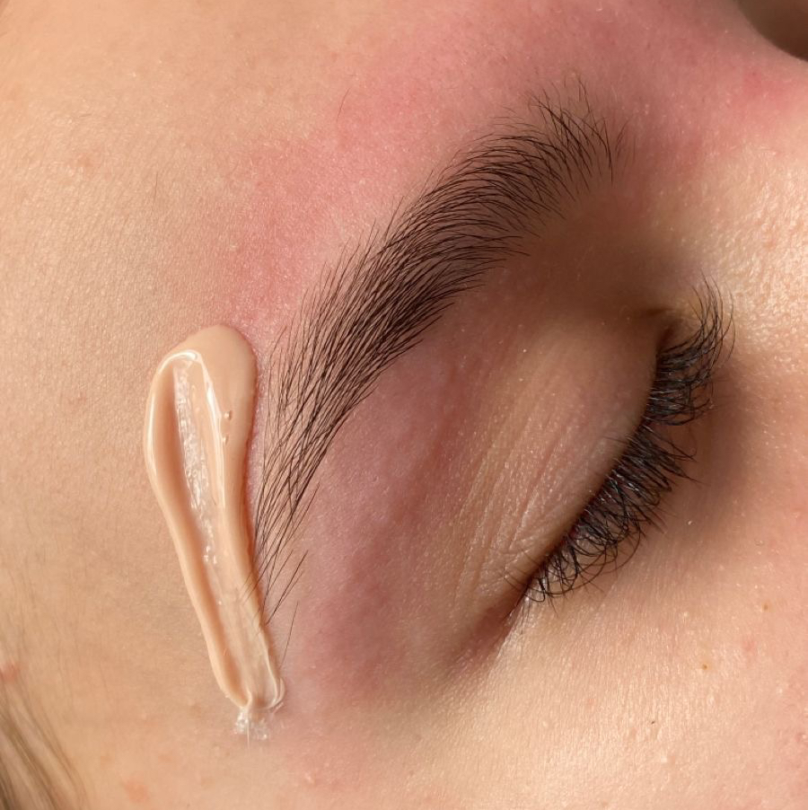 коррекция бровей (воск, пинцет)