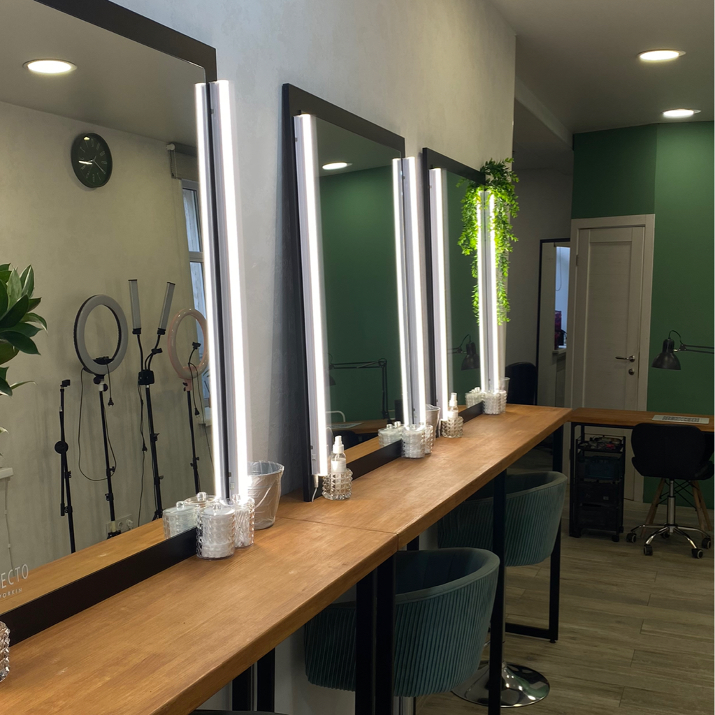 Аренда места для визажиста/бровиста на 30 мин