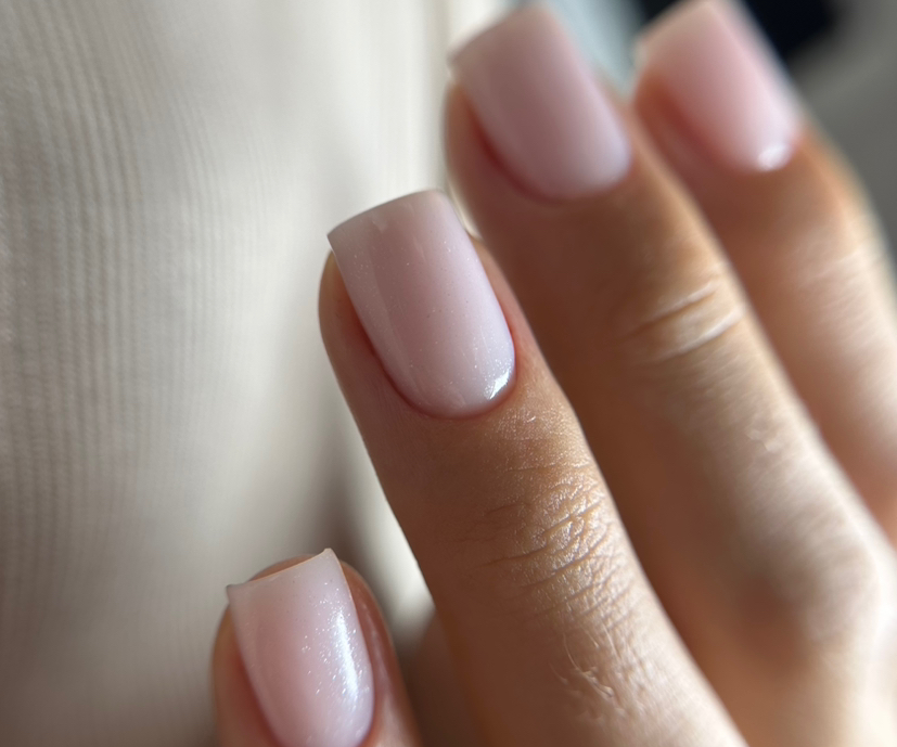 Маникюр с покрытием гель-лак