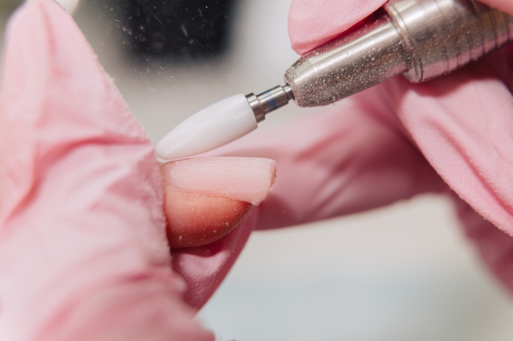 Снятие гель-лака (без изменения длины и опила формы)