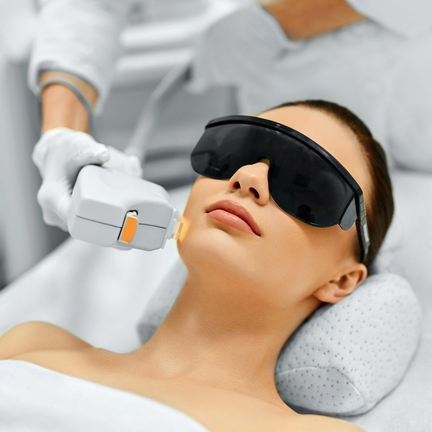 Фотоомоложение декольте