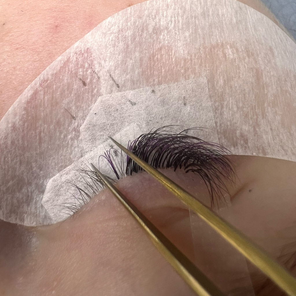 Коррекция LED ресниц. !ДО 20 дней!