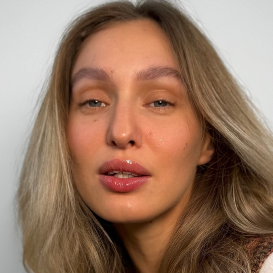 Только окрашивание бровей  Без коррекции