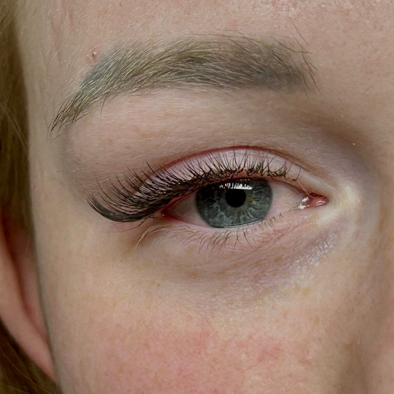 Наращивание ресниц  1-1,5D