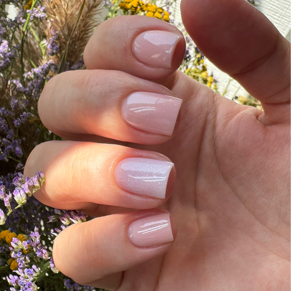 Маникюр с покрытием гель-лак