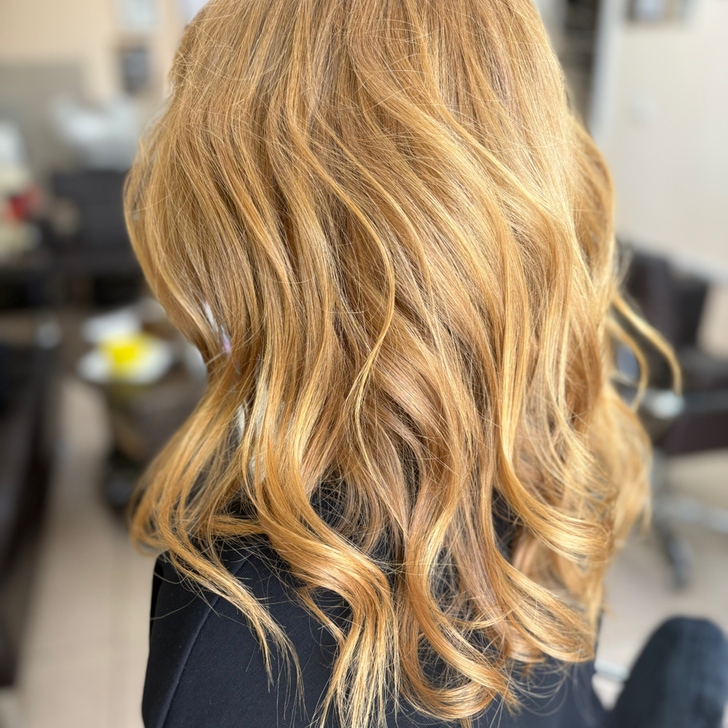 Окрашивание в один тон /тонировние до середины спины