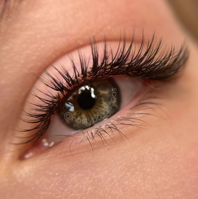 Наращивание ресниц классика
